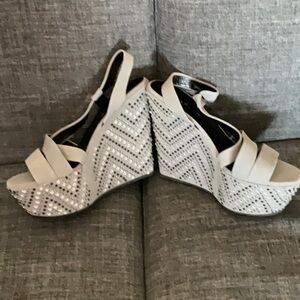 NEW MASCARO JEWELED CRYSTAL PLATFORM shoes 40 9 9.5 grey suede STUNNING